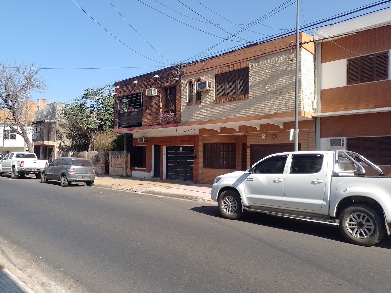 Fachada del Centro de Cirugía Plástica de la Dra. Hebe Blanco sobre calle Tucumán, Corrientes